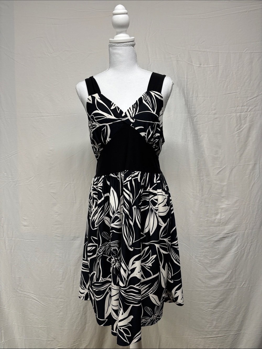 Black & White Floral Midi Dress with Sweetheart Neckline - Womens